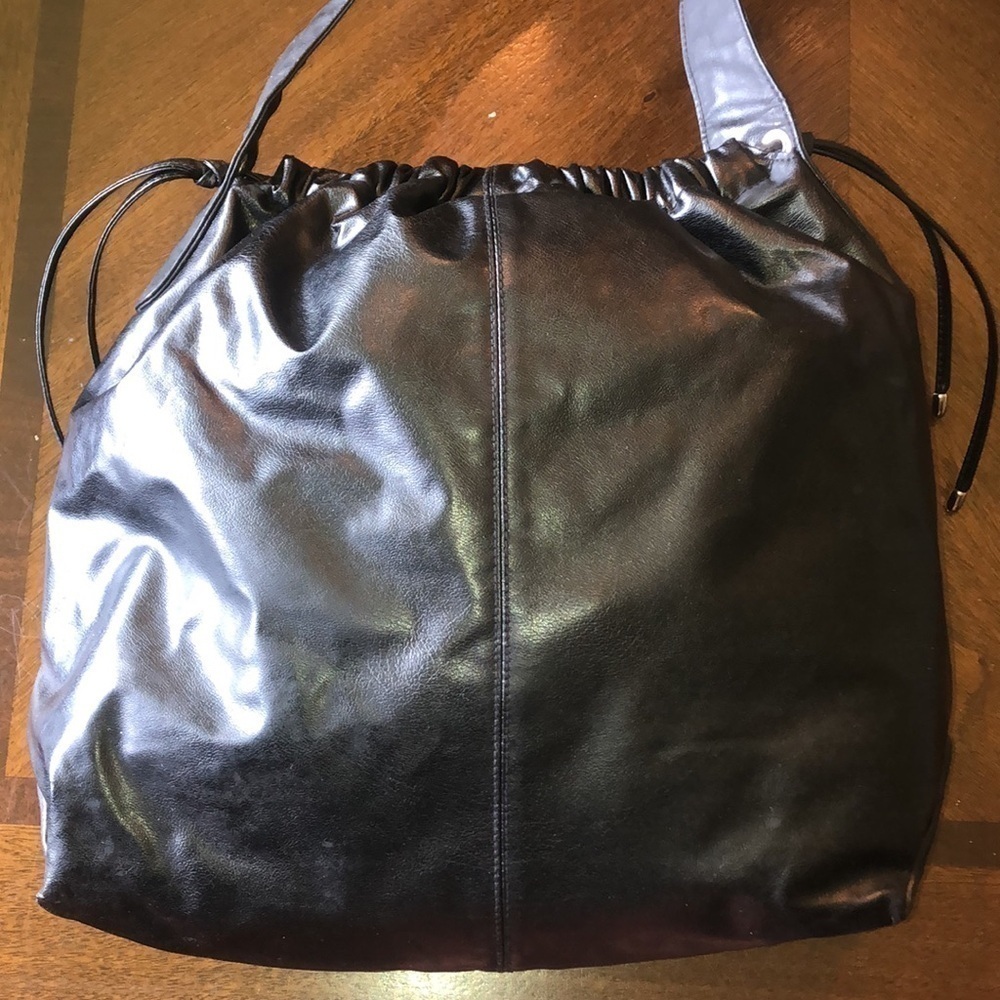 Huge Black Vinyl Boho Handbag With Magnetic Closure - Picture 2 of 7